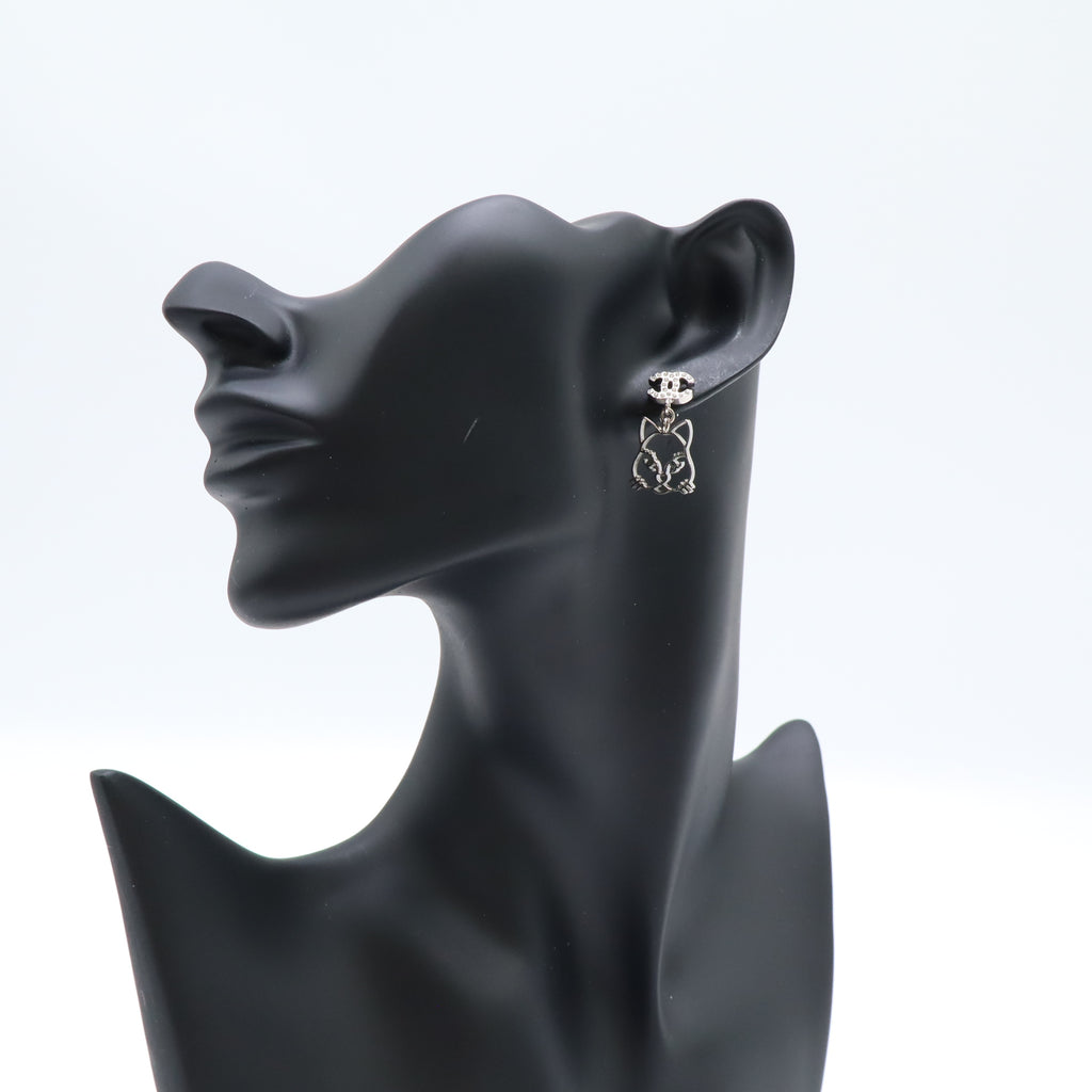 CHANEL Pre-Owned Strass CC Choupette Cat Drop Earrings W22023