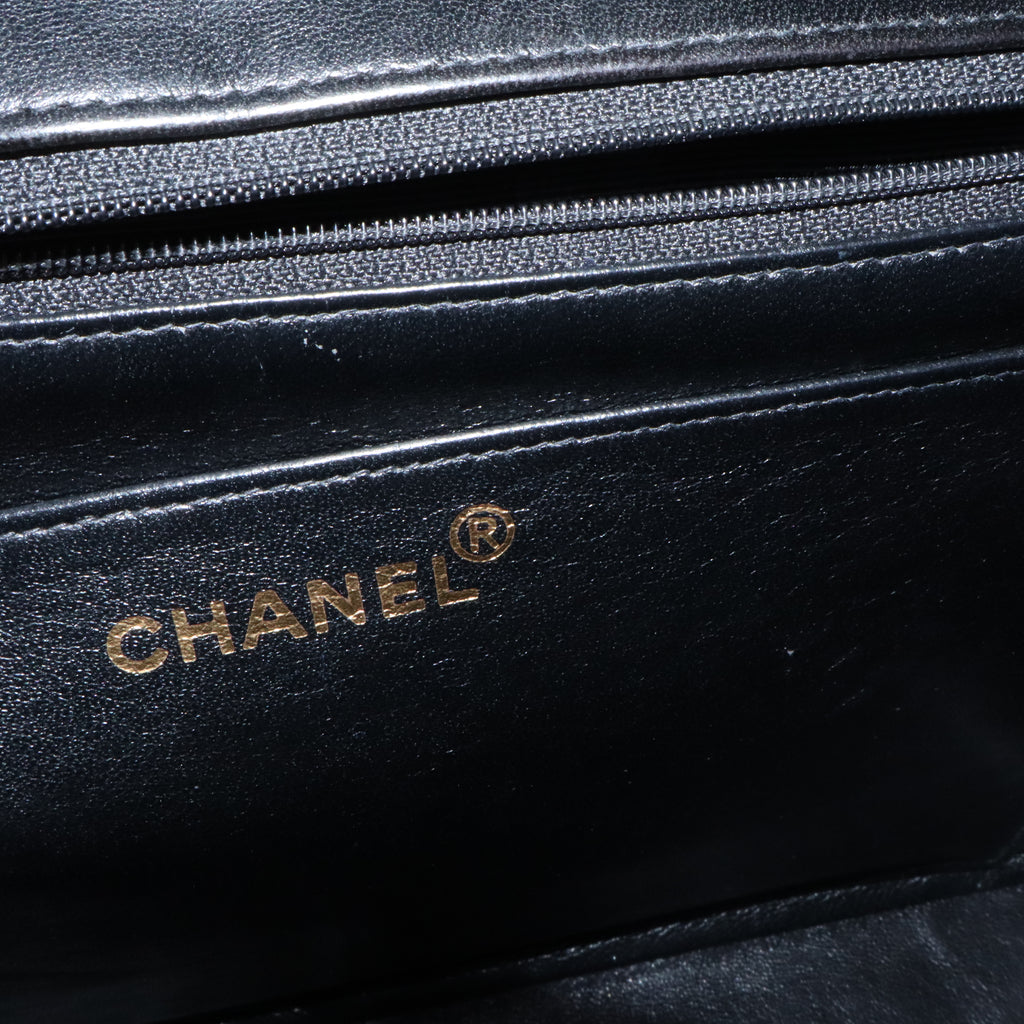 CHANEL Vintage Black Lambskin Maxi Classic Flap Bag B21263