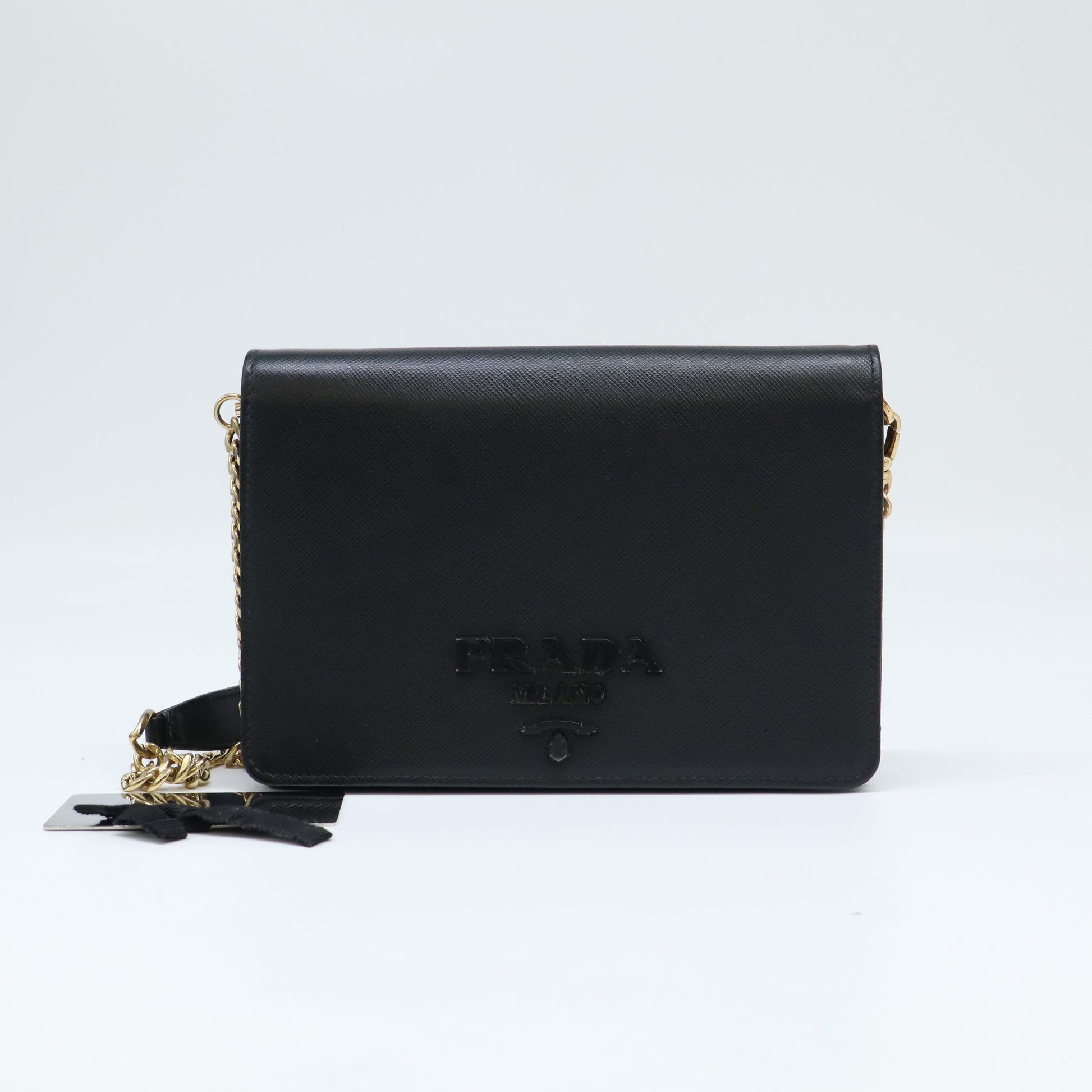 Saffiano Lux Monochrome Chain Wallet Black B22583