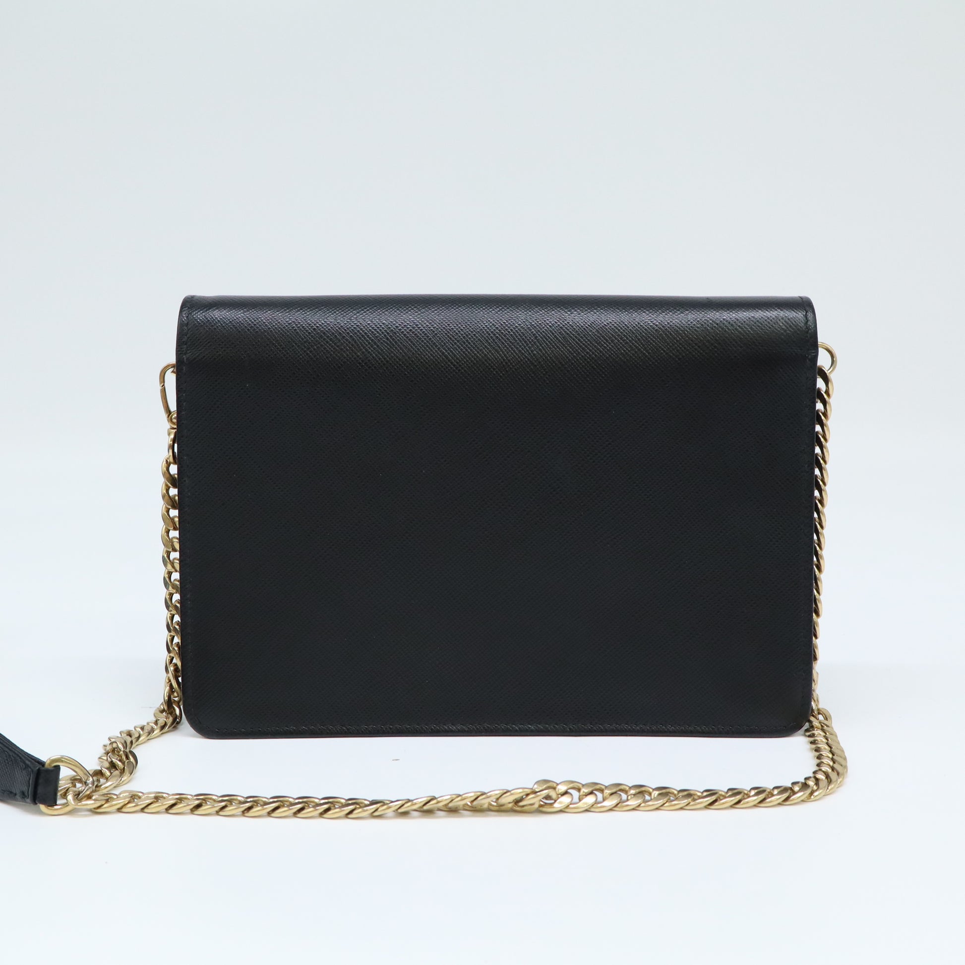 Saffiano Lux Monochrome Chain Wallet Black B22583