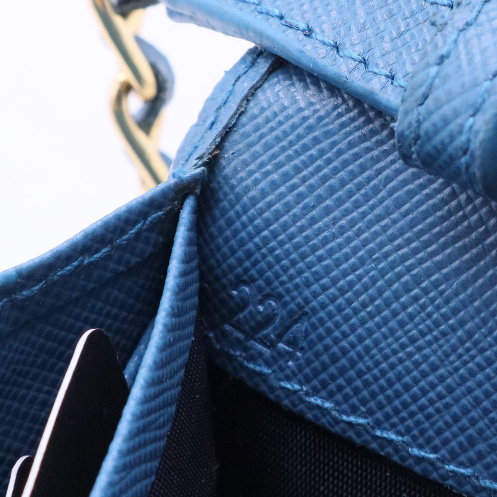Wallet on Chain Saffiano Leather