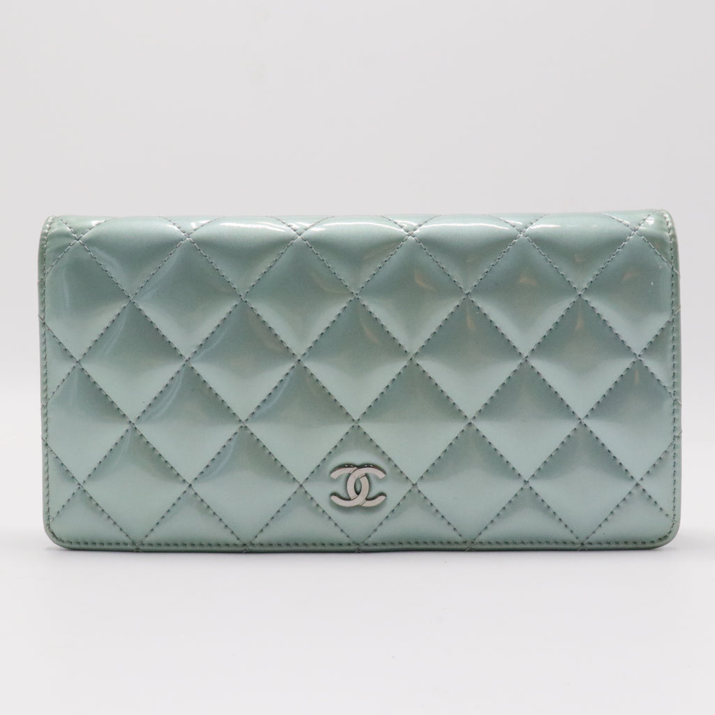 Classic Quilted Long Wallet Tiffany Blue Caviar