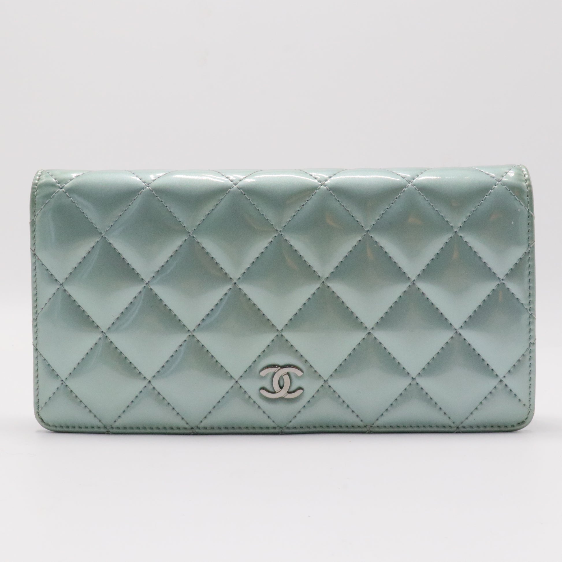 Classic Quilted Long Wallet Tiffany Blue Caviar
