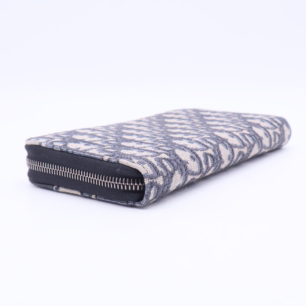 Saddle Long Zipped Wallet
