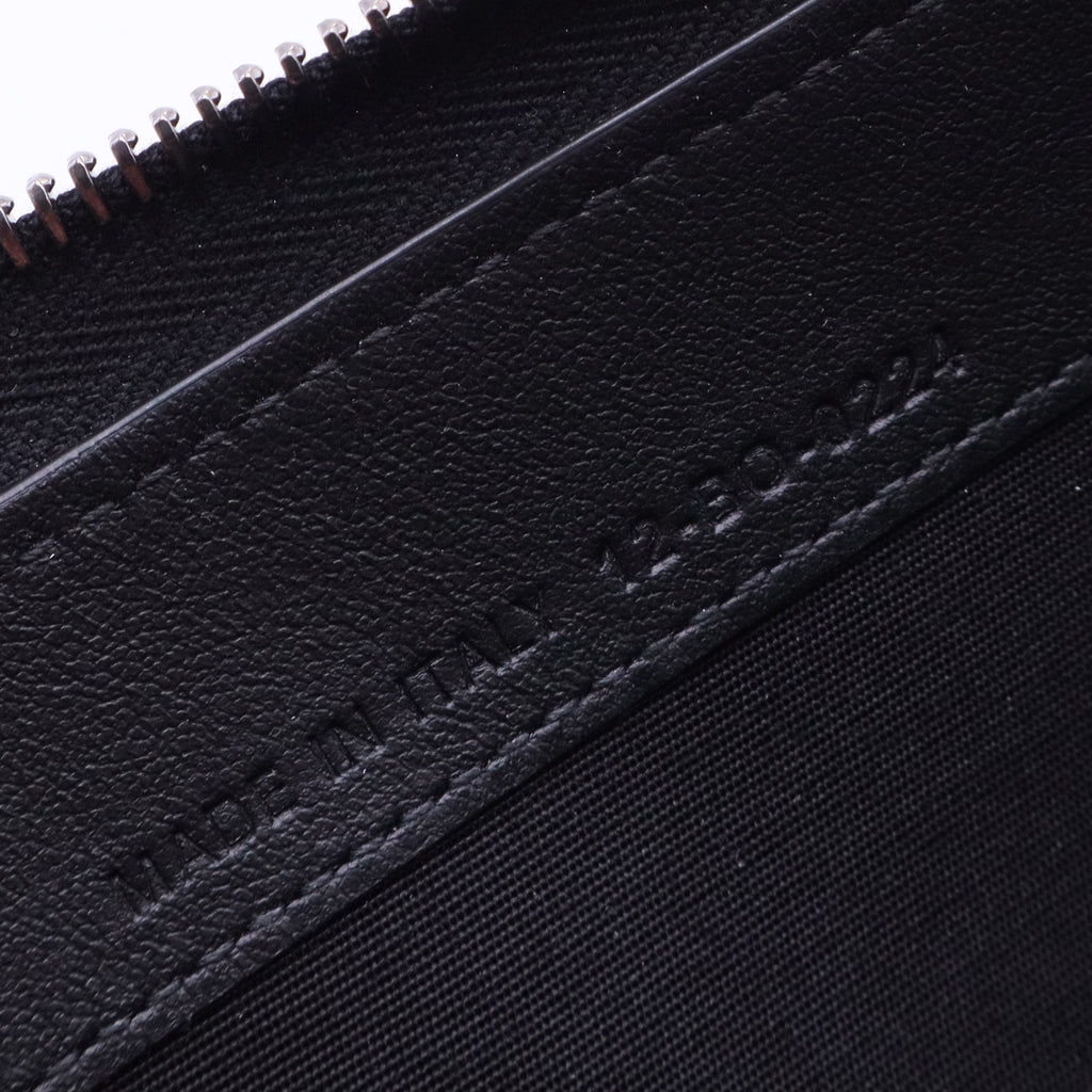 Saddle Long Zipped Wallet