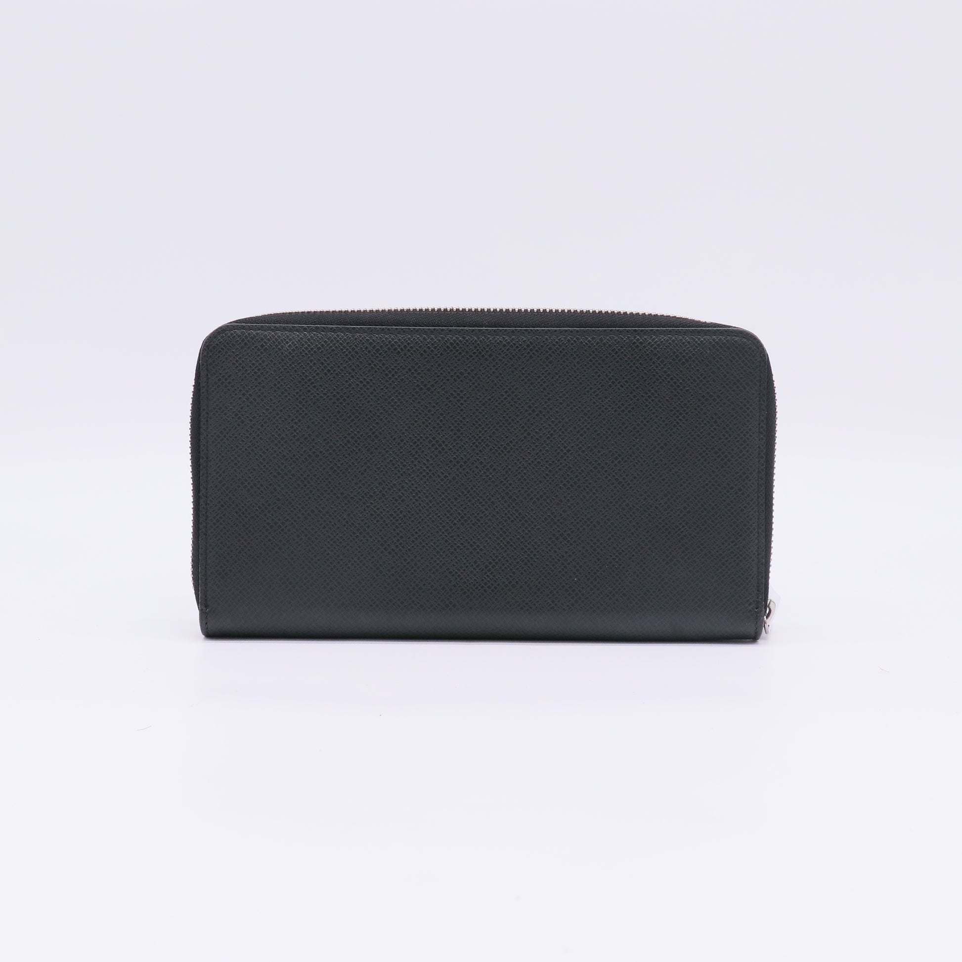 Zippy Wallet Horizontal Black Leather W22603
