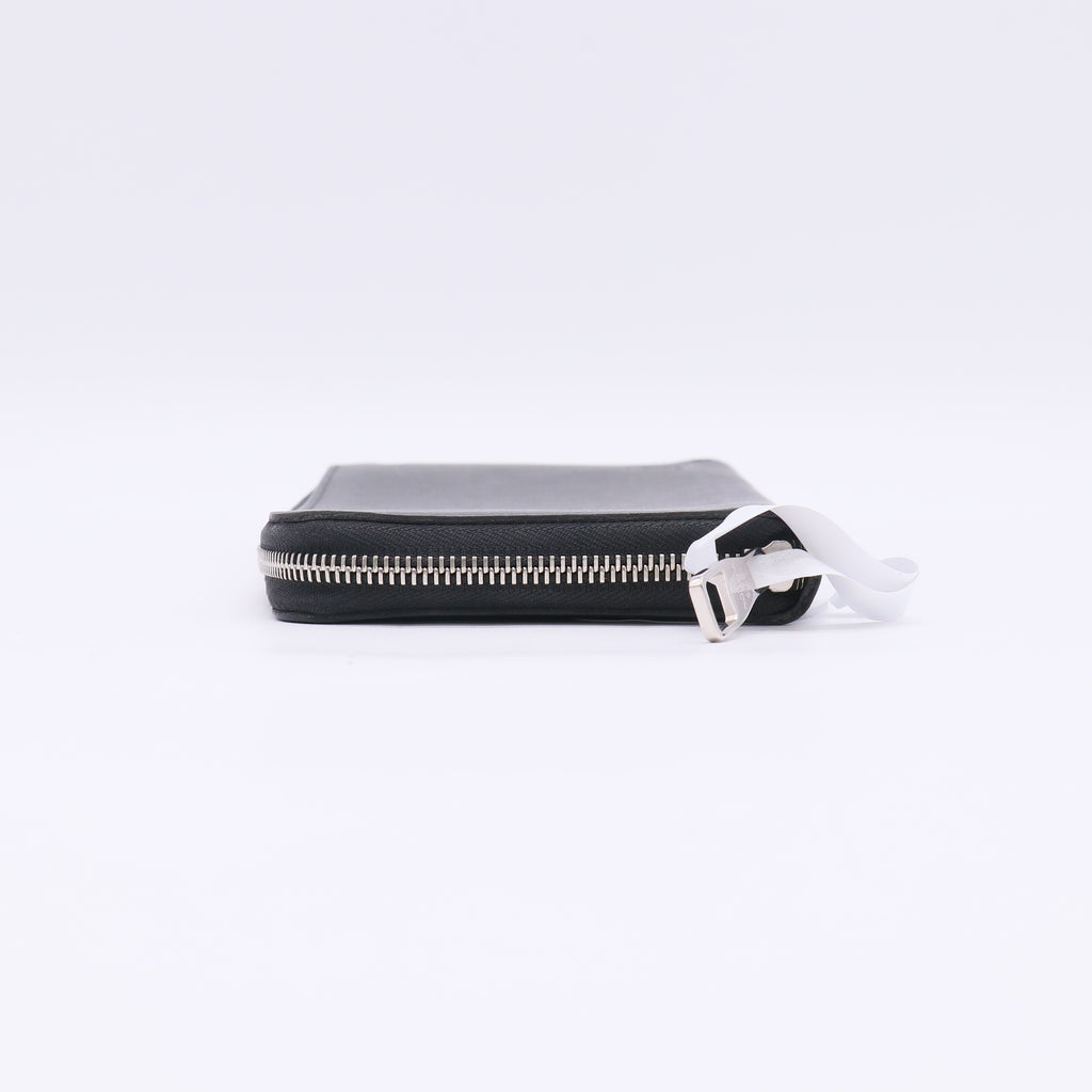 Zippy Wallet Horizontal Black Leather W22603