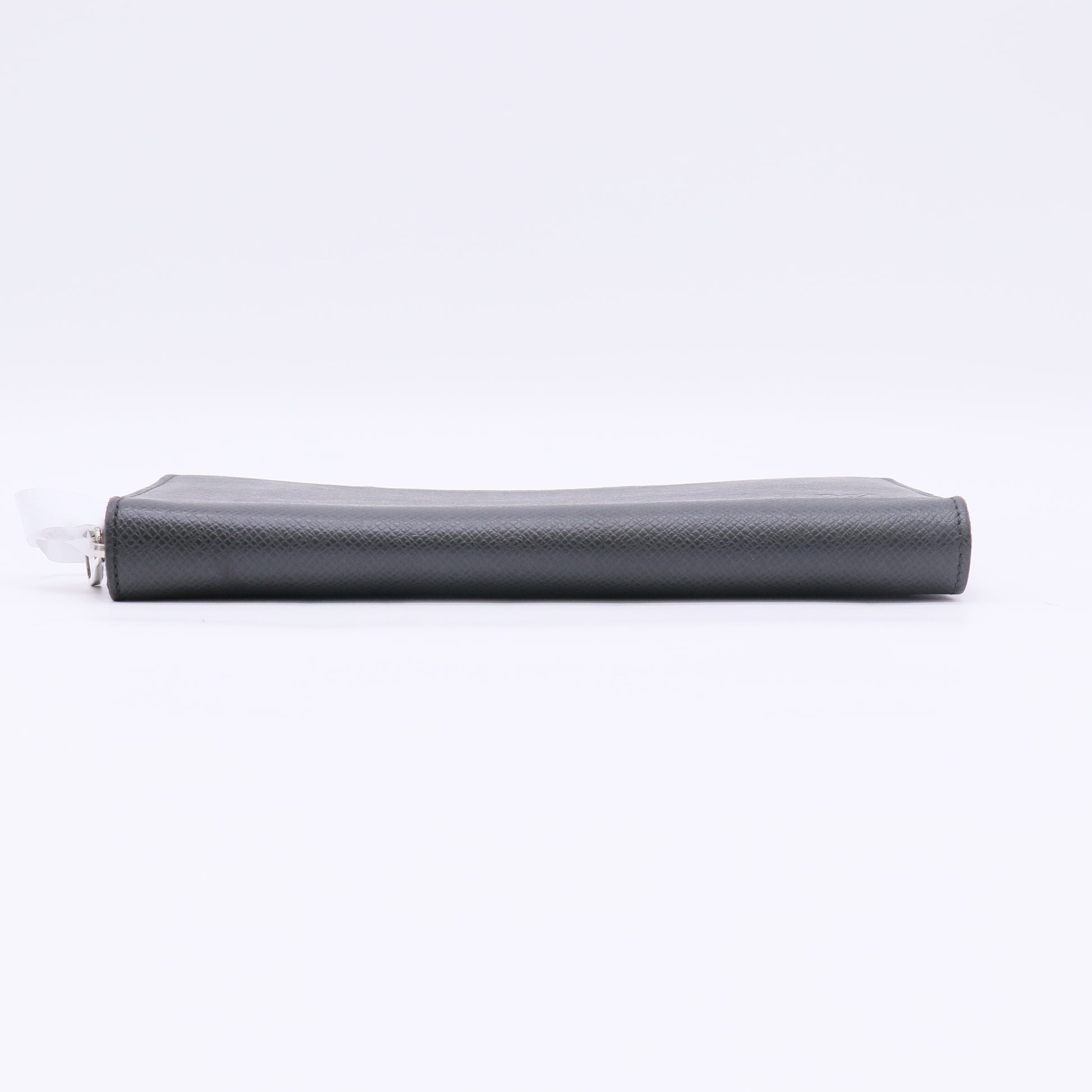 Zippy Wallet Horizontal Black Leather W22603