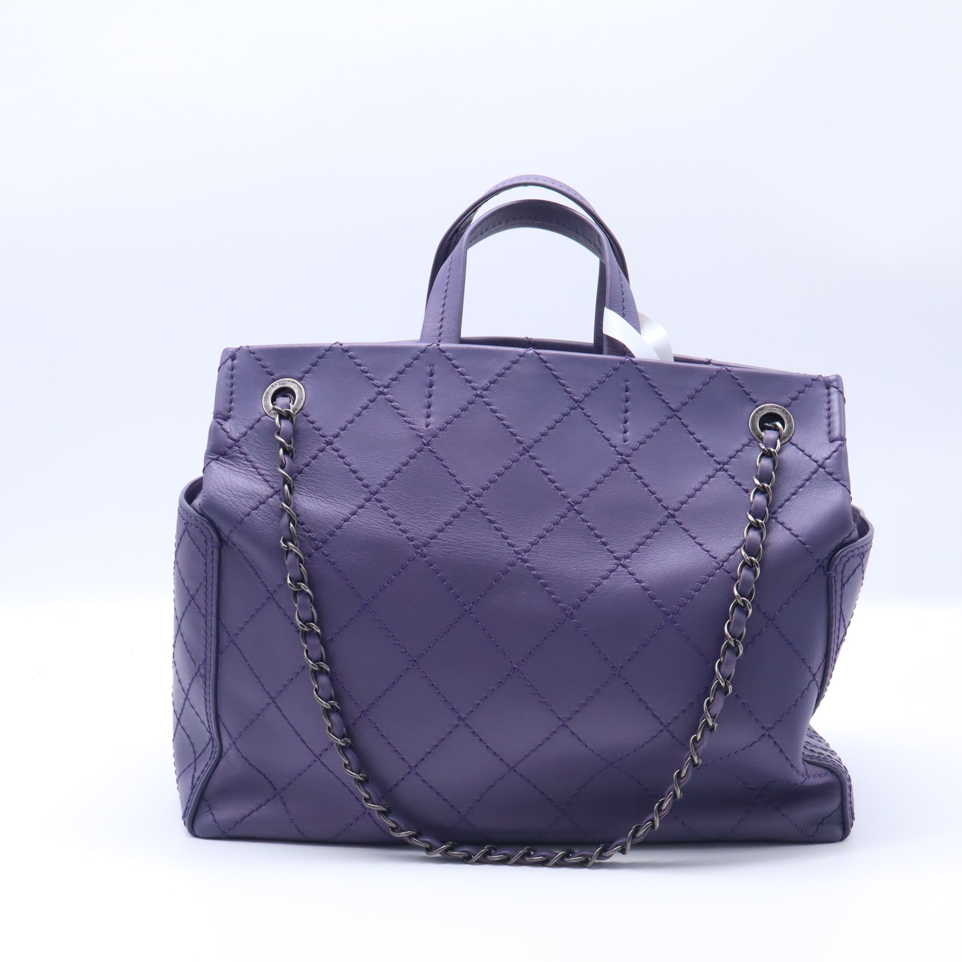 CC Pocket Tote Quilted Calfskin Medium Twins B22273