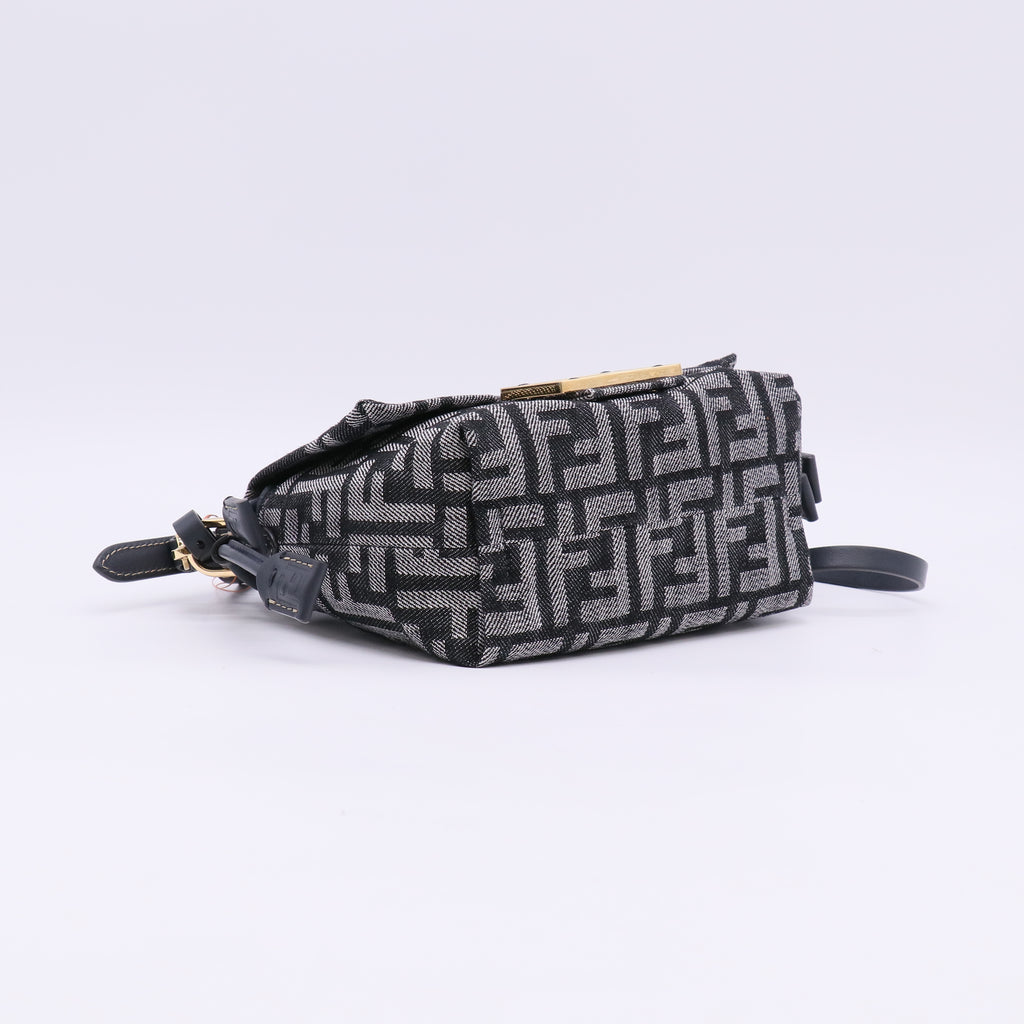 Fendi Mamma Baguette Small twins LDJ5719
