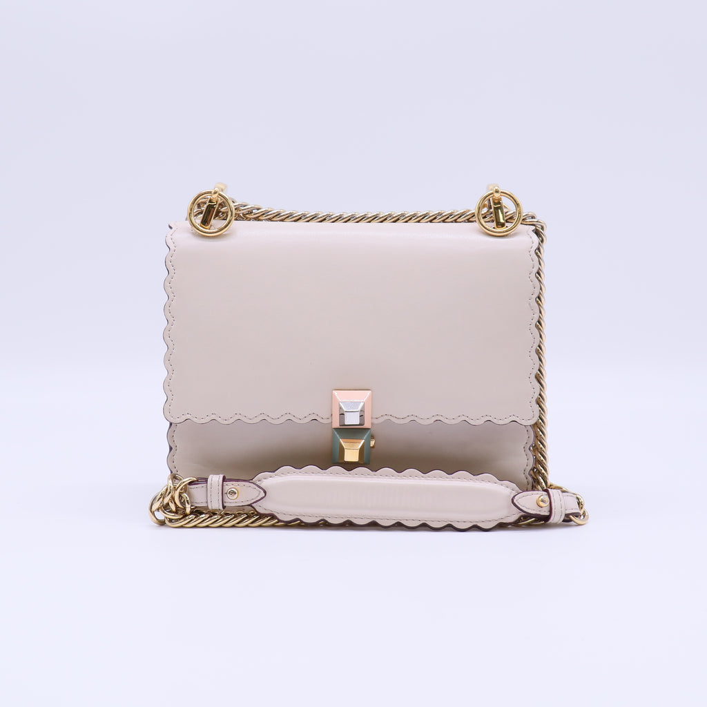 Fendi English Rose Scalloped Leather Small I Kan Chain Shoulder Bag twins B21541