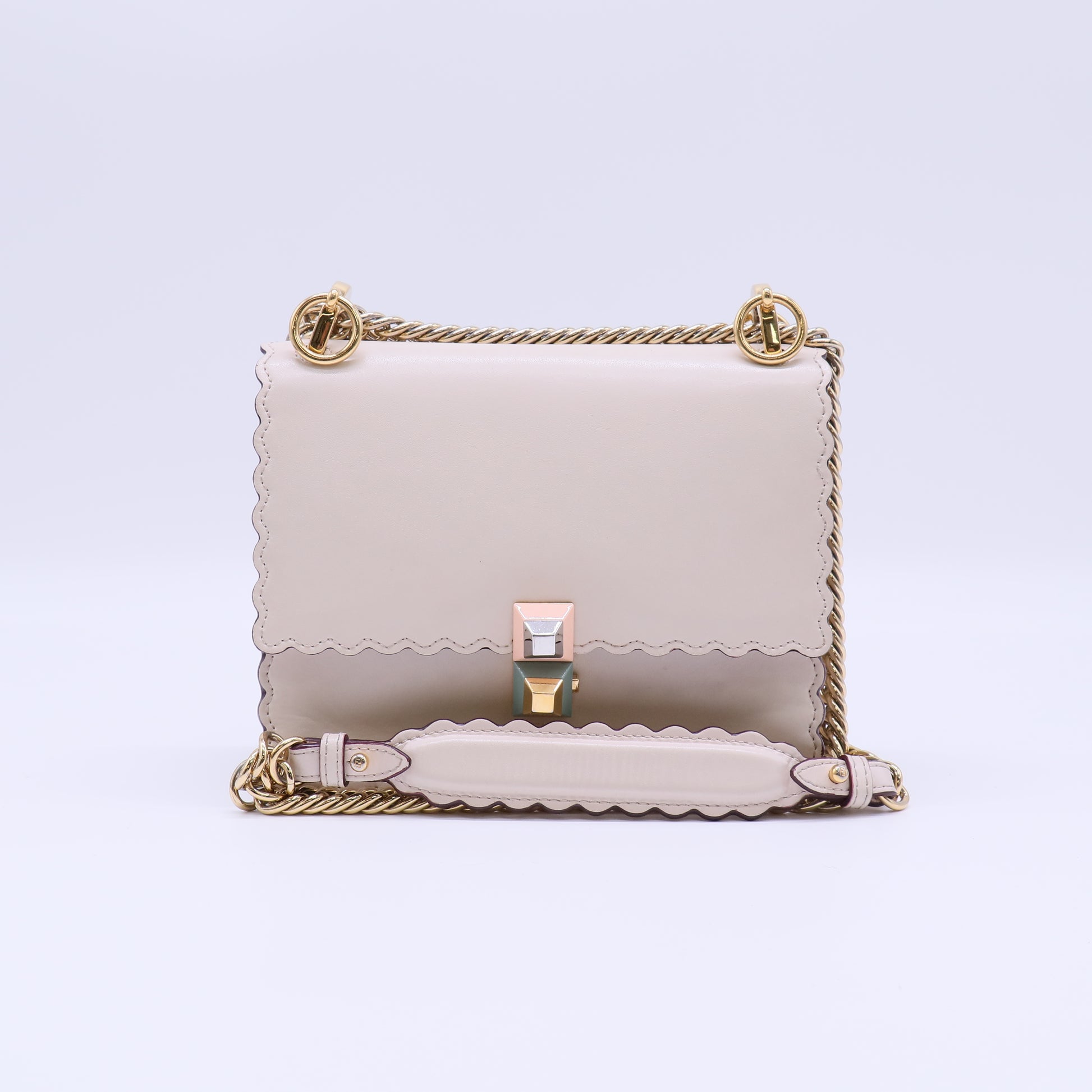 Fendi English Rose Scalloped Leather Small I Kan Chain Shoulder Bag twins B21541