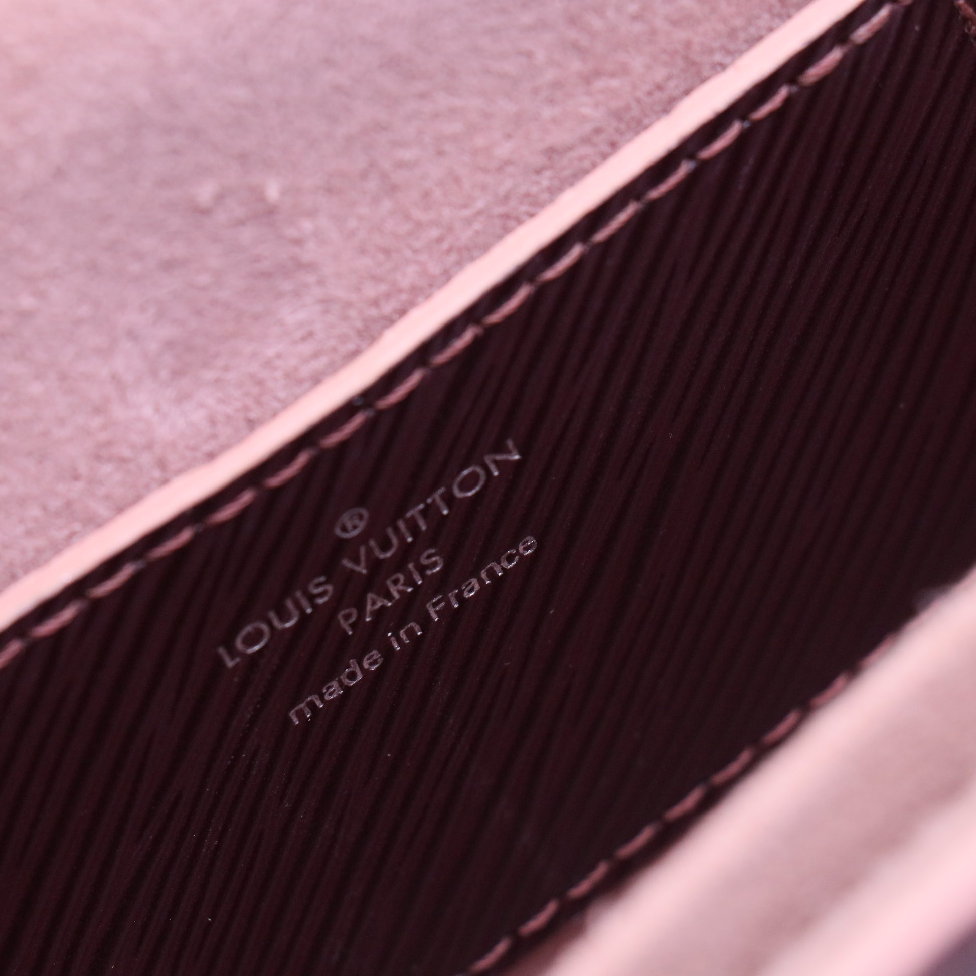 Bordeaux Epi Leather Twist MM Bag