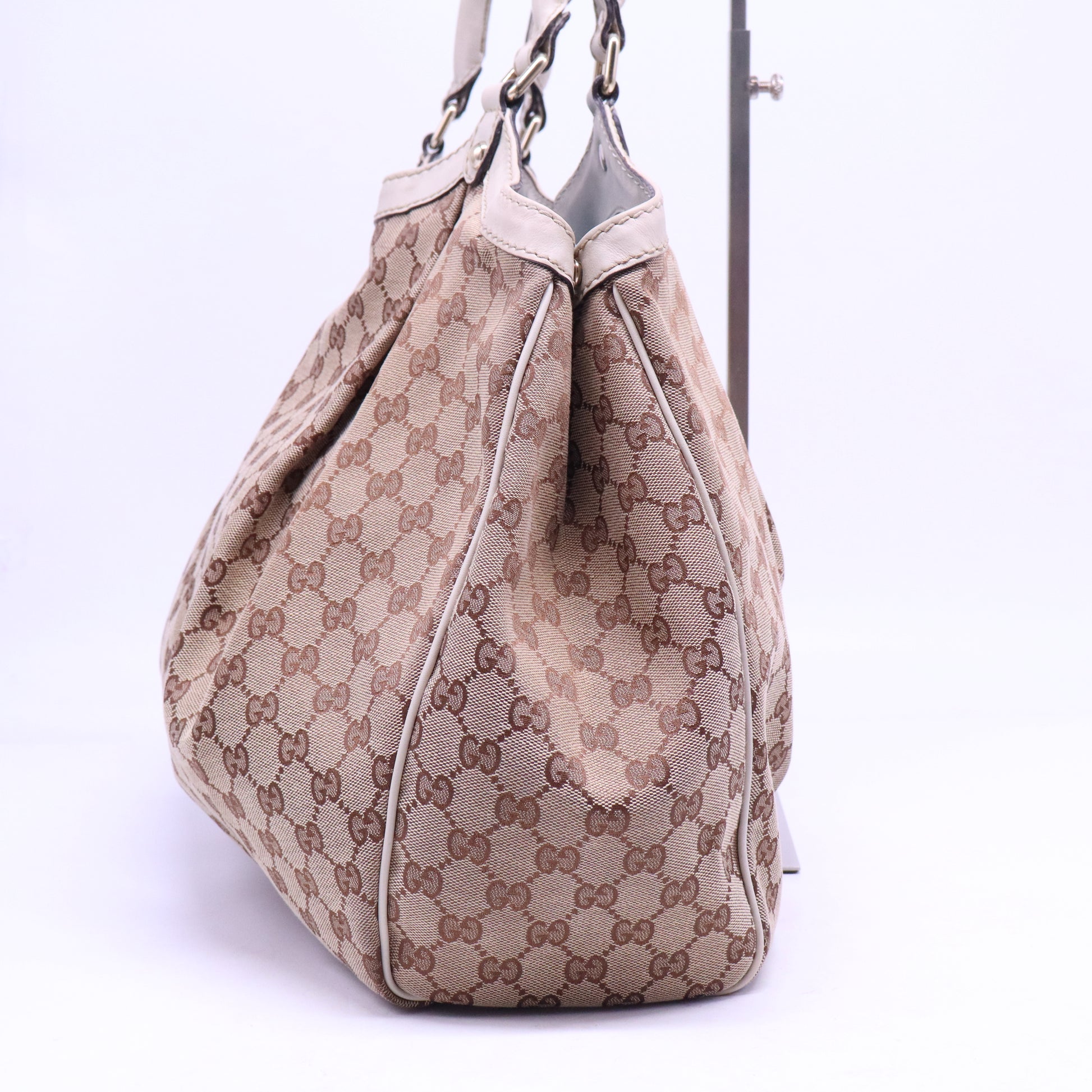 GG Canvas and Leather Large Sukey Tote B20842