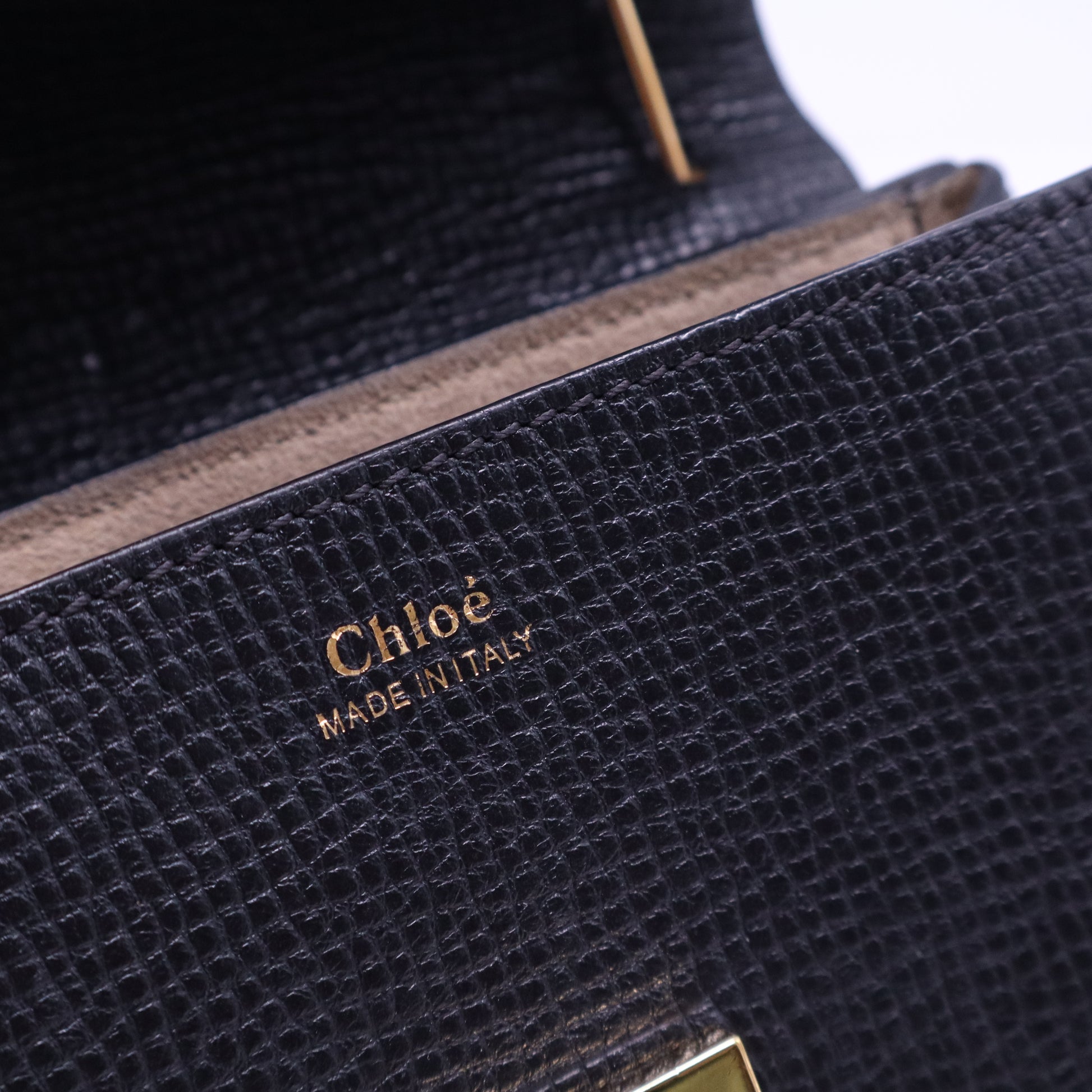 Drew Crossbody Chain Shoulder Bag B21214