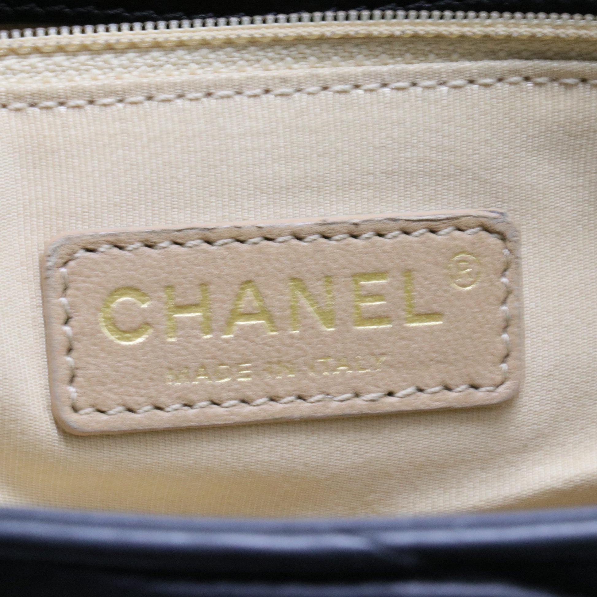 Calfskin Chevron Quilted Gabrielle Tote Black