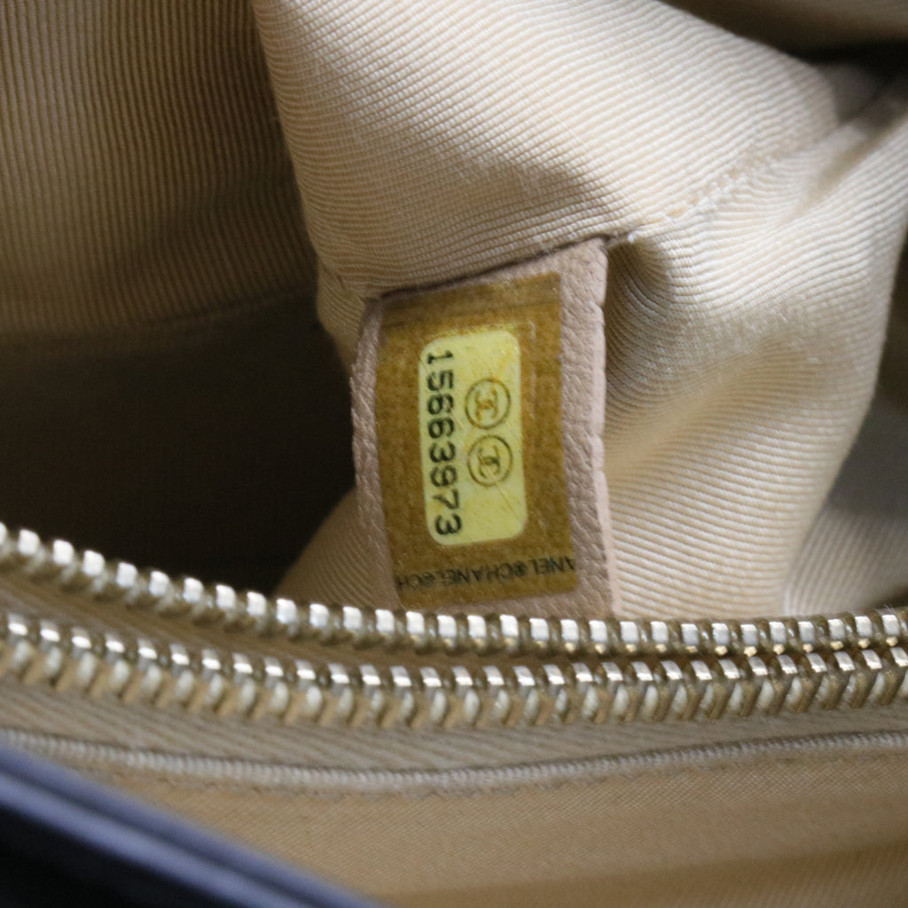 Calfskin Chevron Quilted Gabrielle Tote Black