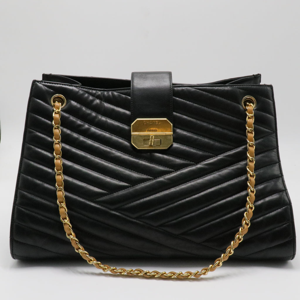 Calfskin Chevron Quilted Gabrielle Tote Black