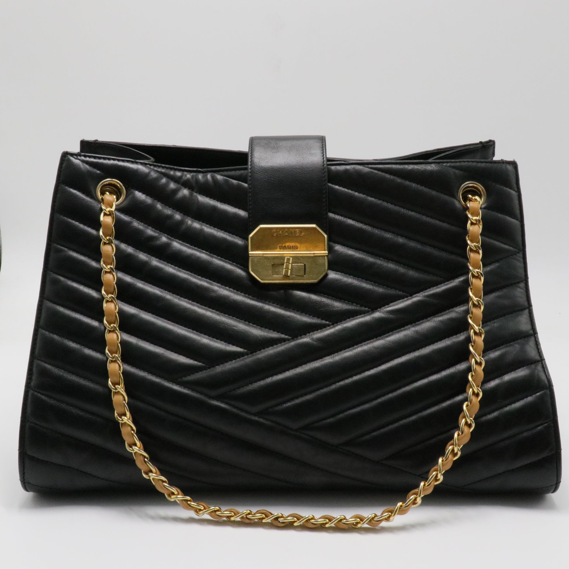 Calfskin Chevron Quilted Gabrielle Tote Black