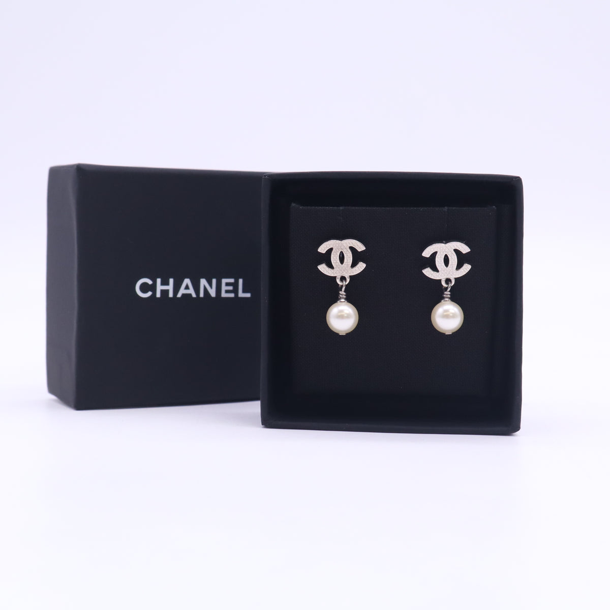 Chanel CC Drop Earrings W23163