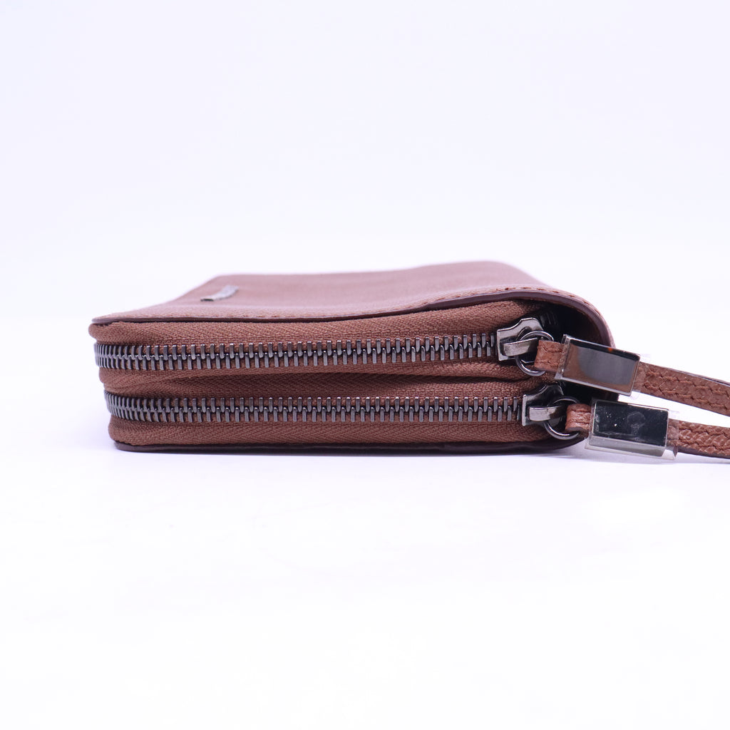 Burberry  Leather Continental Wallet W20699