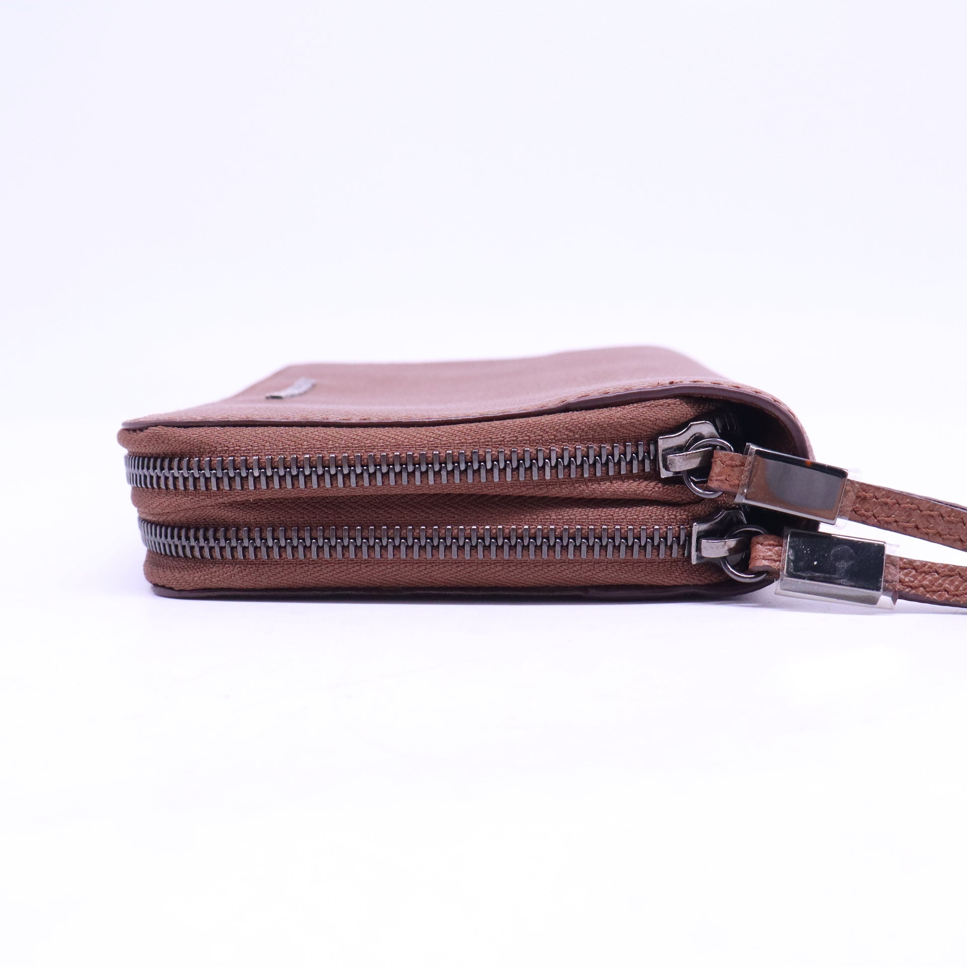Burberry  Leather Continental Wallet W20699