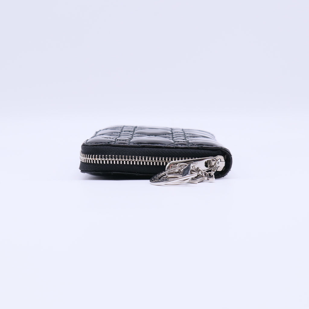 Dior Lady Dior Voyageur Wallet W21734