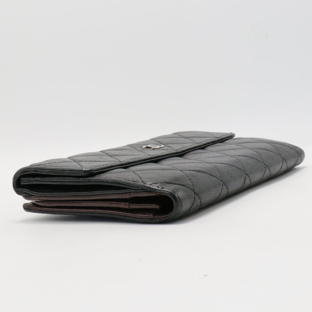 Bi-fold long wallet black gold matelasse
