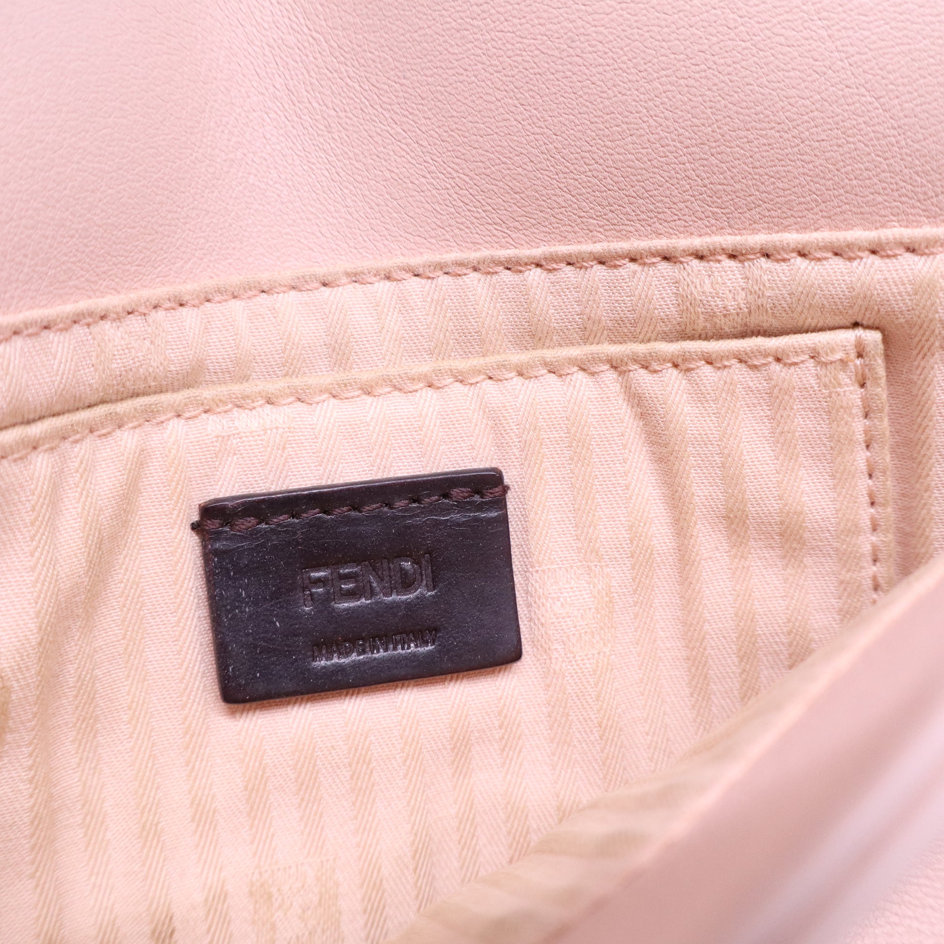Fendista Pochette Crossbody Leather B20864