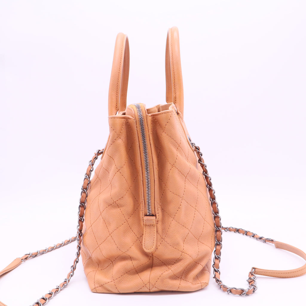 Urban Shopping Tote Quilted Caviar