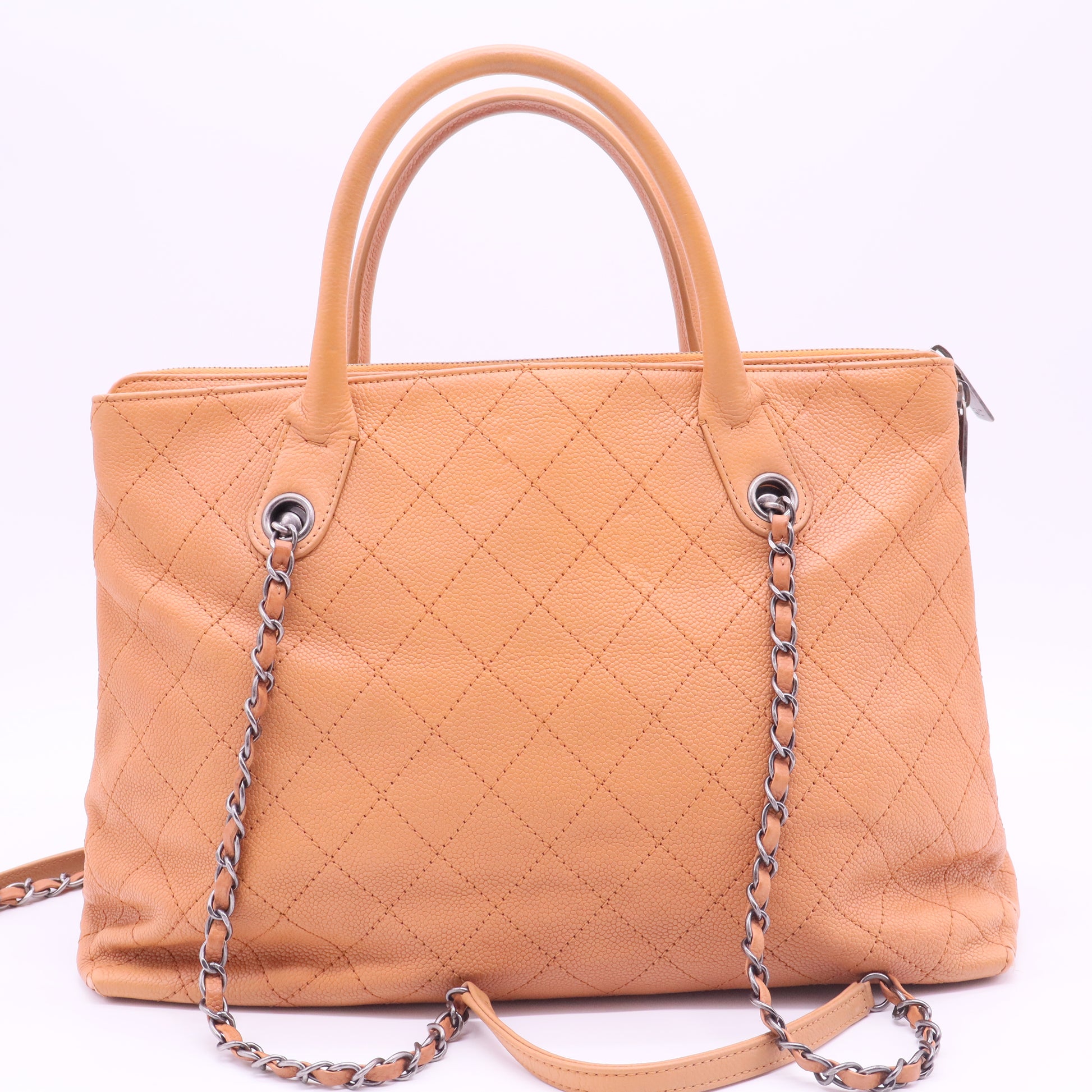 Urban Shopping Tote Quilted Caviar