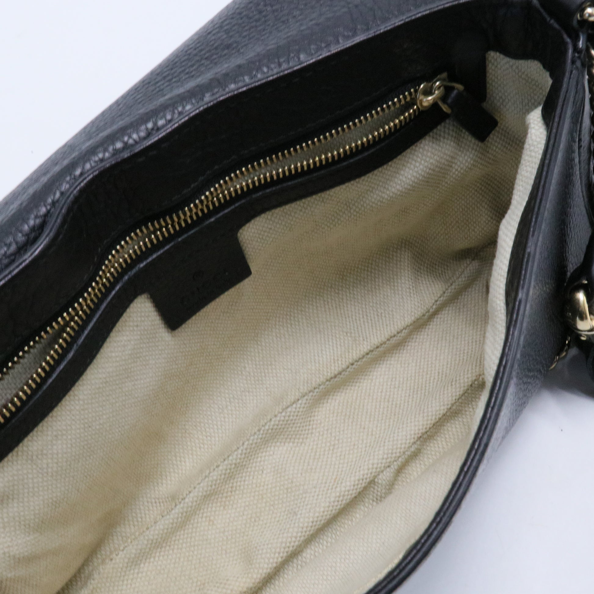 Soho Chain Crossbody Bag Leather Medium