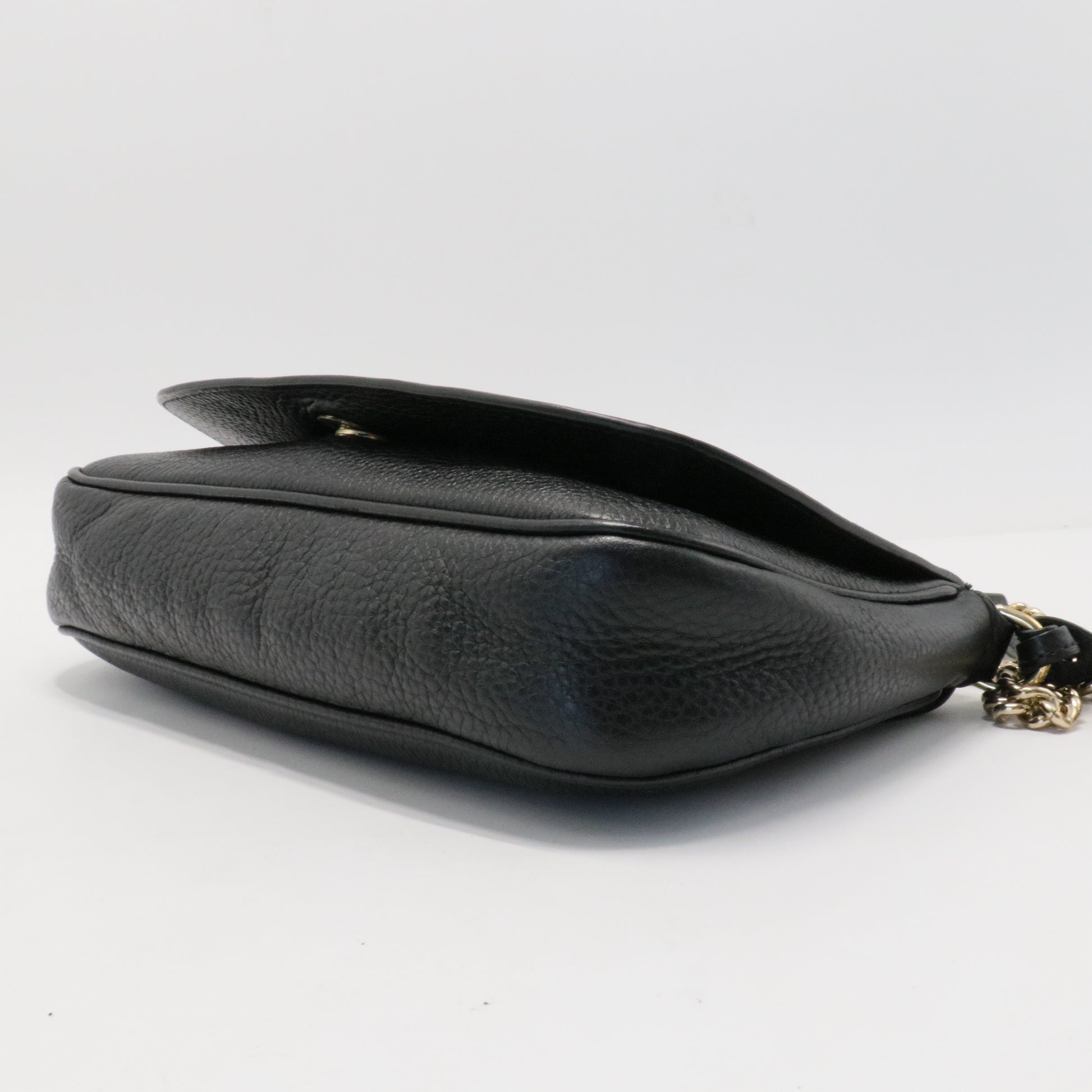 Soho Chain Crossbody Bag Leather Medium