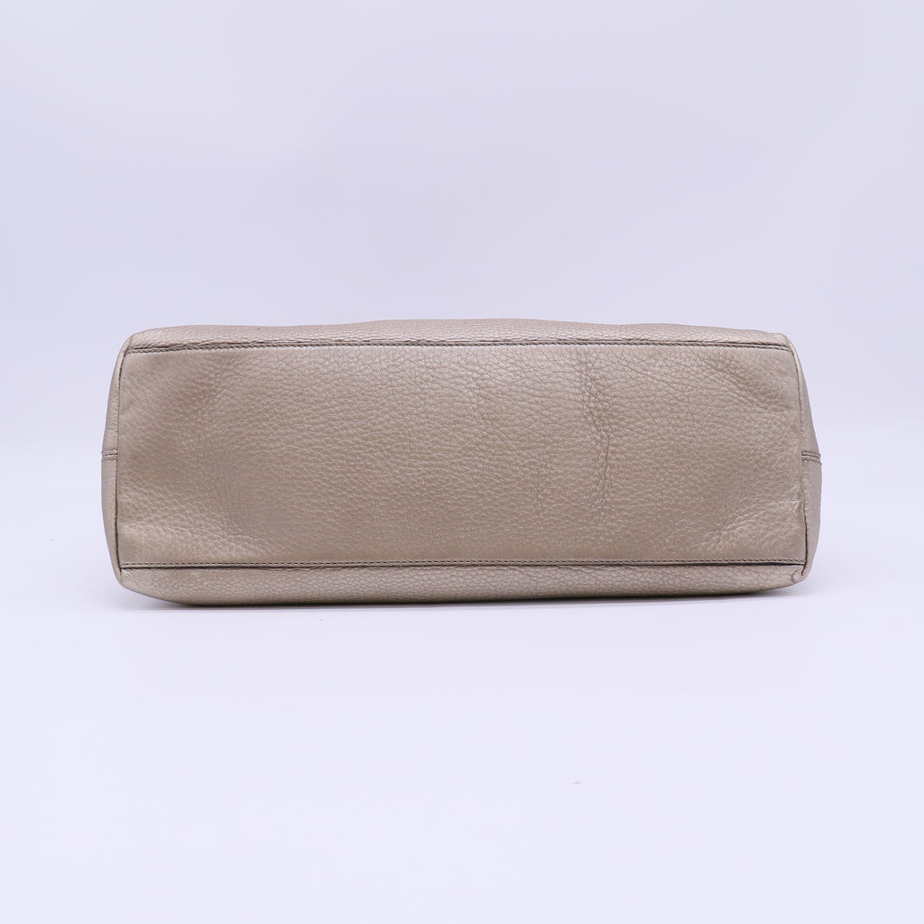 Soho Chain Strap Shoulder Bag Leather Medium B22494