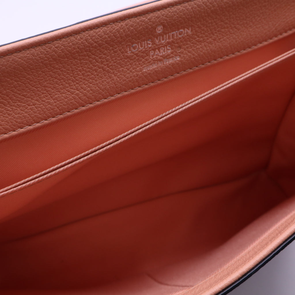 Lockme II Handbag Leather  B20589
