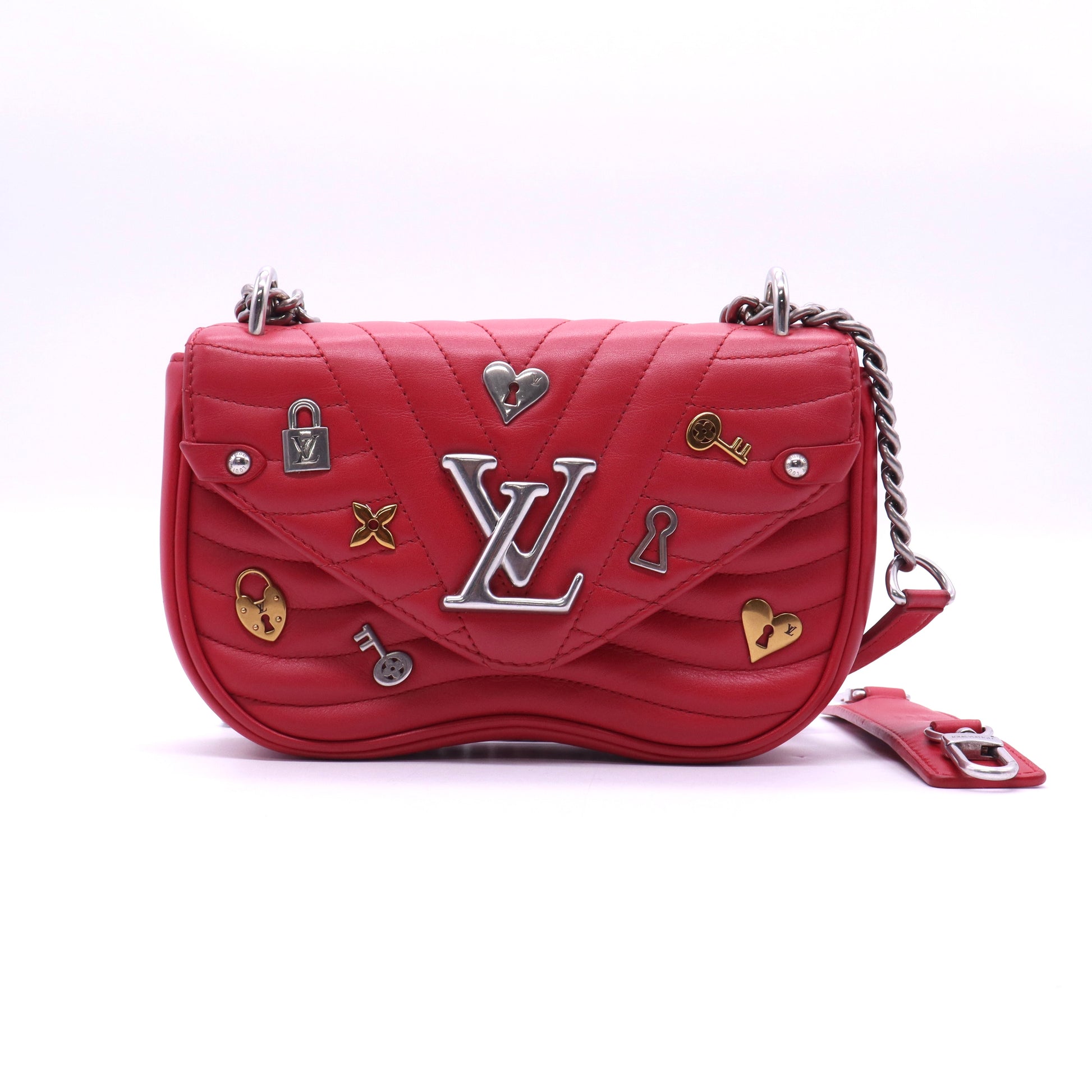 New Wave Chain Bag Limited Edition Love Lock Quilted Leather PM  B21210