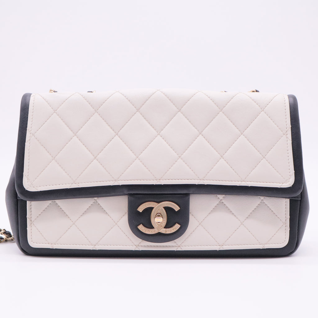 Lambskin Quilted Graphic Medium Flap White Black