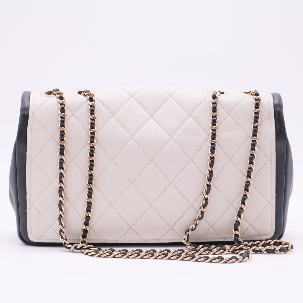 Lambskin Quilted Graphic Medium Flap White Black