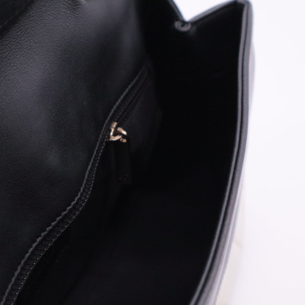 Lambskin Quilted Graphic Medium Flap White Black