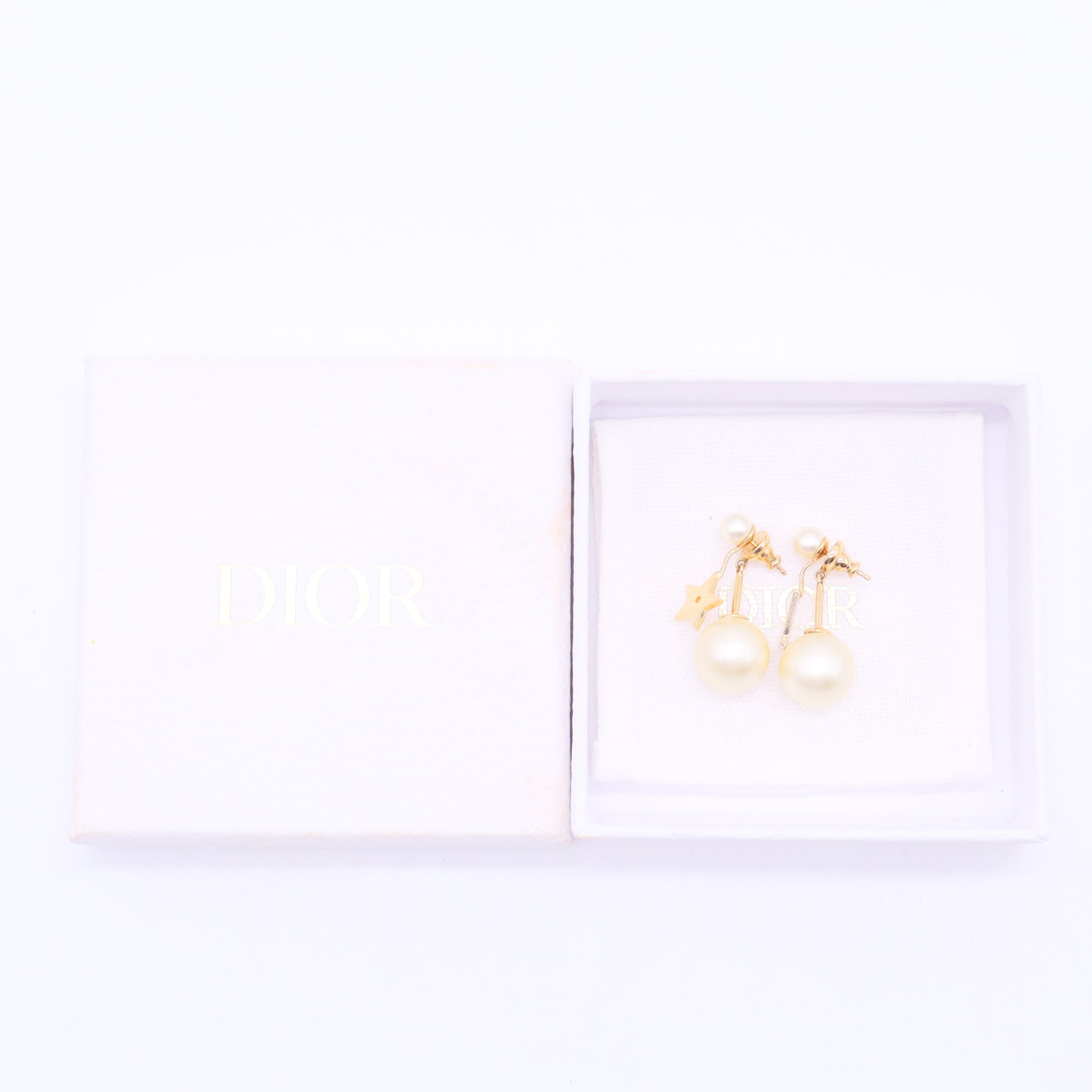Star Earring with pearl