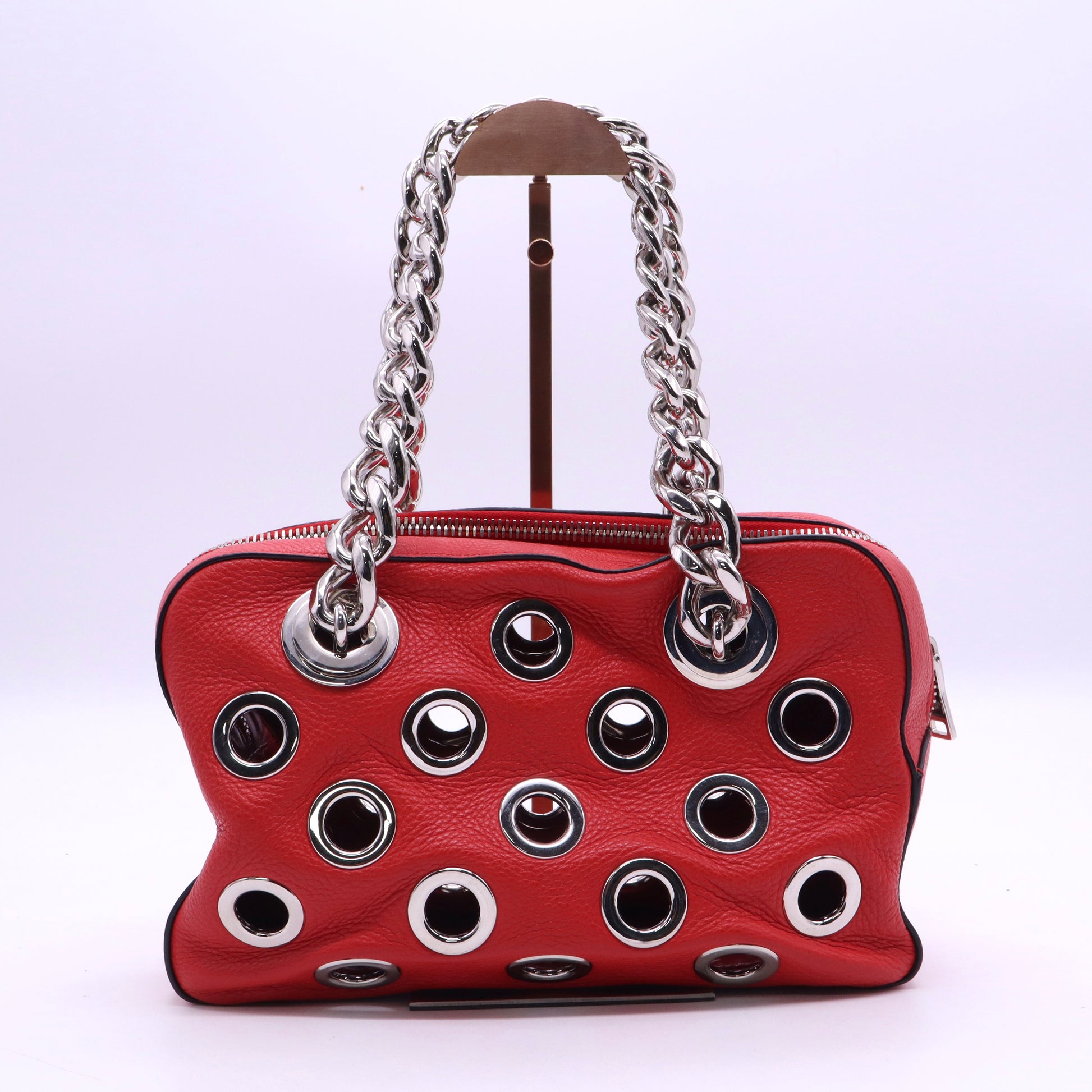 Grommet Chain Shoulder Bag Vitello Daino Medium  B20633