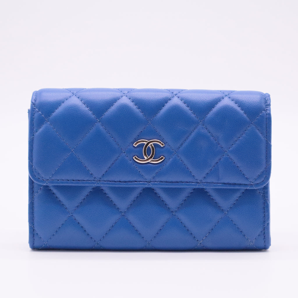 Classic Flap Wallet Quilted Caviar For Gisel