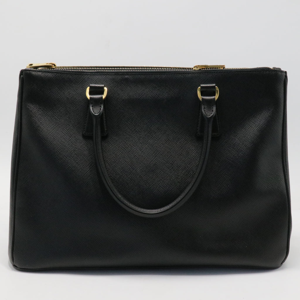 Saffiano Medium Galleria Double Zip Tote Black