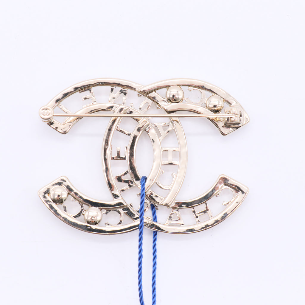Chanel Openwork Pearl Crystal Brooch J2385 twins