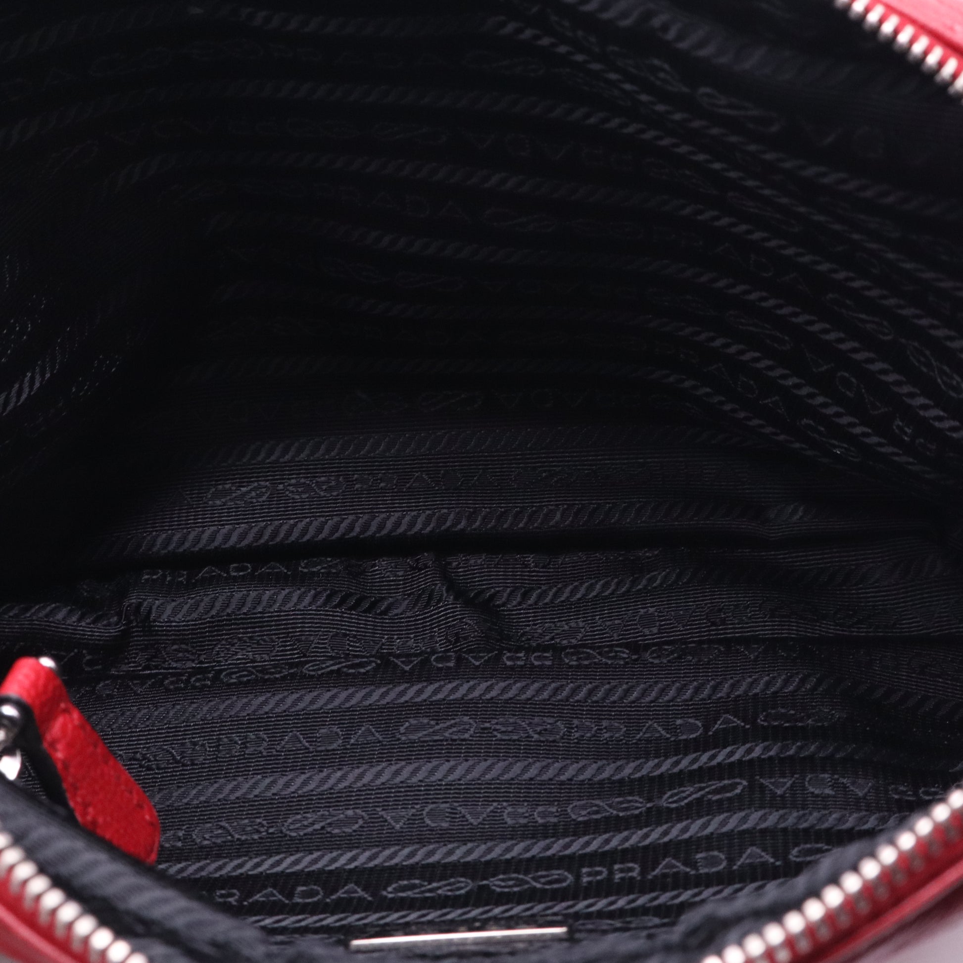 Grommet Chain Shoulder Bag Vitello Daino Medium  B20633