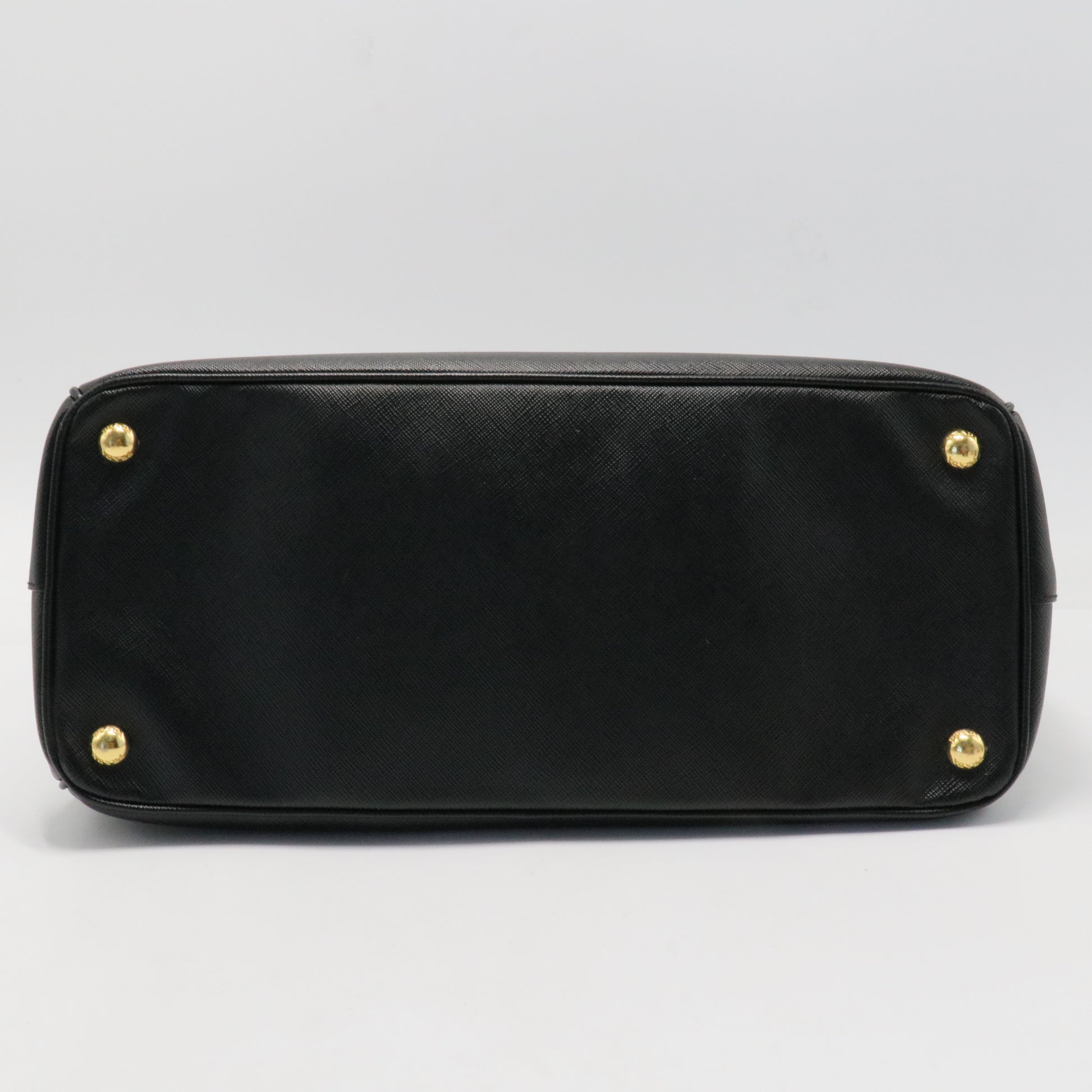 Saffiano Medium Galleria Double Zip Tote Black