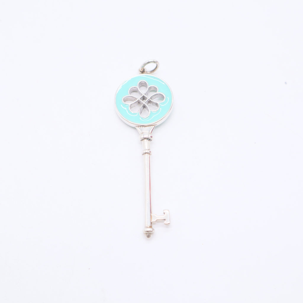 Knot Key Pendant Enamel W20434