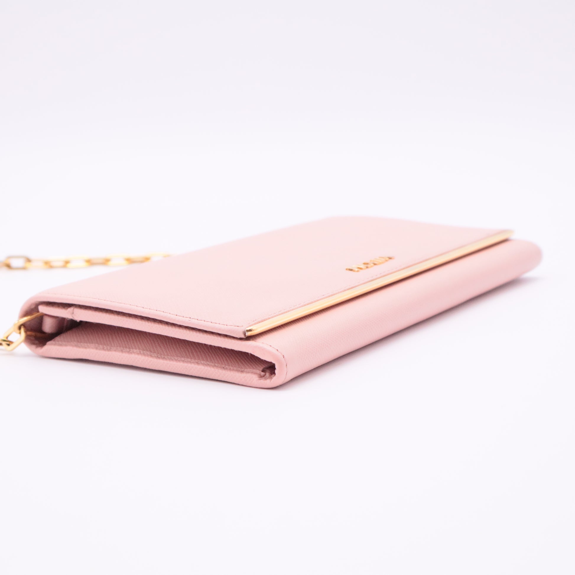 Saffiano Metal Oro Chain Wallet Orchidea