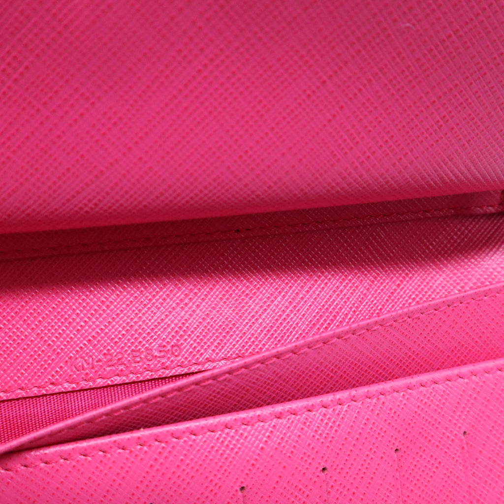Miss Vara Wallet On Chain B21105