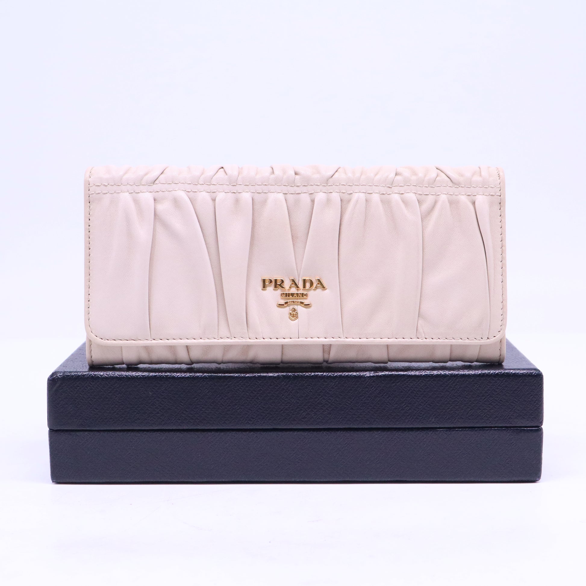 Nappa Gaufre Wallet W20951